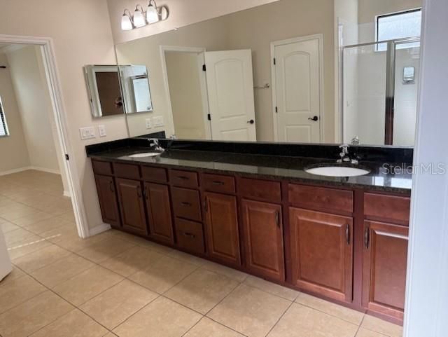 For Rent: $2,900 (3 beds, 2 baths, 2100 Square Feet)