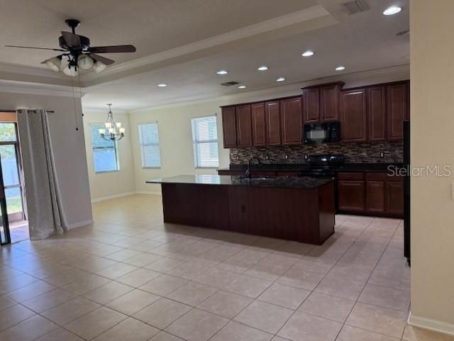 For Rent: $2,900 (3 beds, 2 baths, 2100 Square Feet)