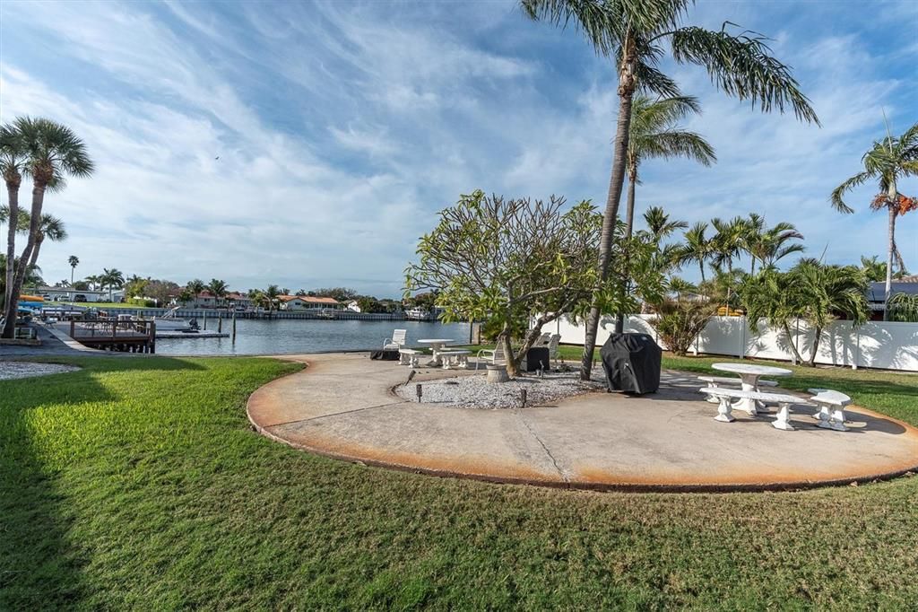 待售: $169,900 (1 贝兹, 1 浴室, 740 平方英尺)