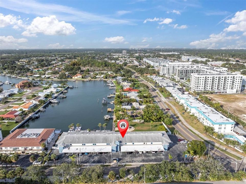 待售: $169,900 (1 贝兹, 1 浴室, 740 平方英尺)