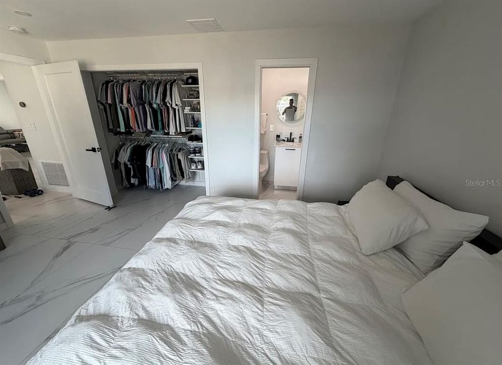 For Rent: $5,500 (3 beds, 2 baths, 1389 Square Feet)