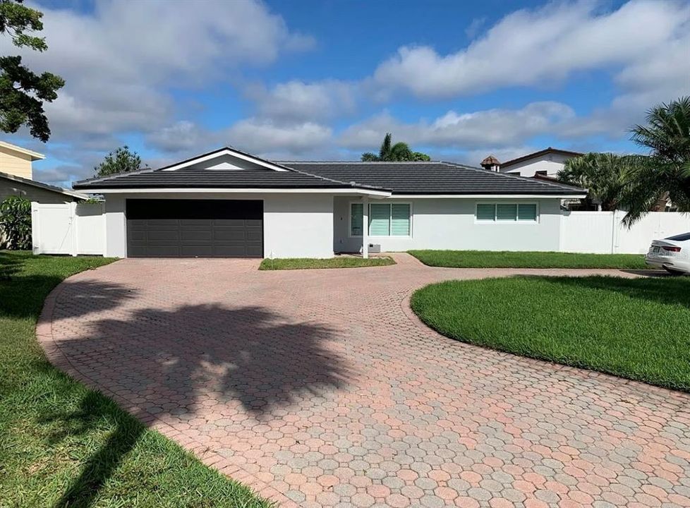 For Rent: $5,500 (3 beds, 2 baths, 1389 Square Feet)