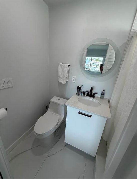 For Rent: $5,500 (3 beds, 2 baths, 1389 Square Feet)