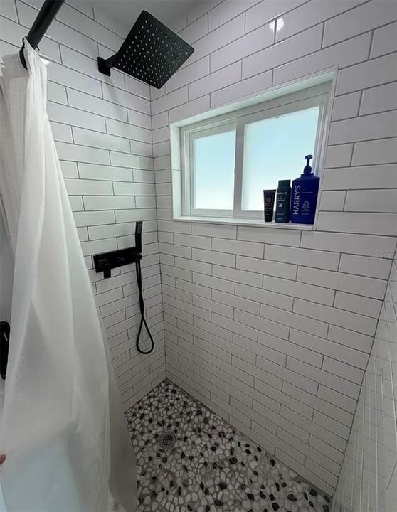 For Rent: $5,500 (3 beds, 2 baths, 1389 Square Feet)