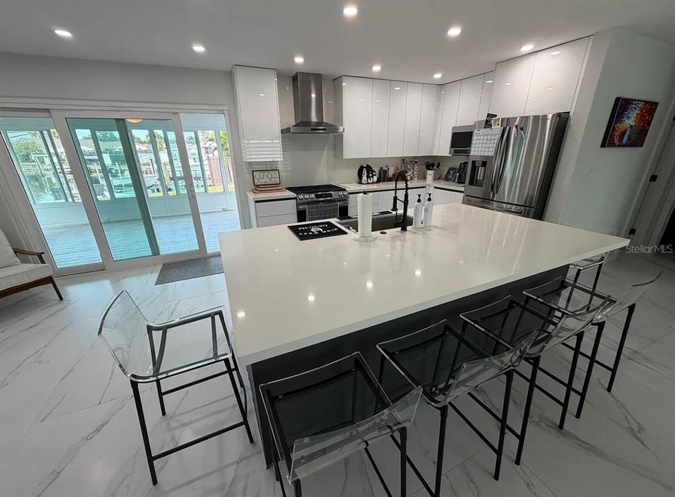 For Rent: $5,500 (3 beds, 2 baths, 1389 Square Feet)