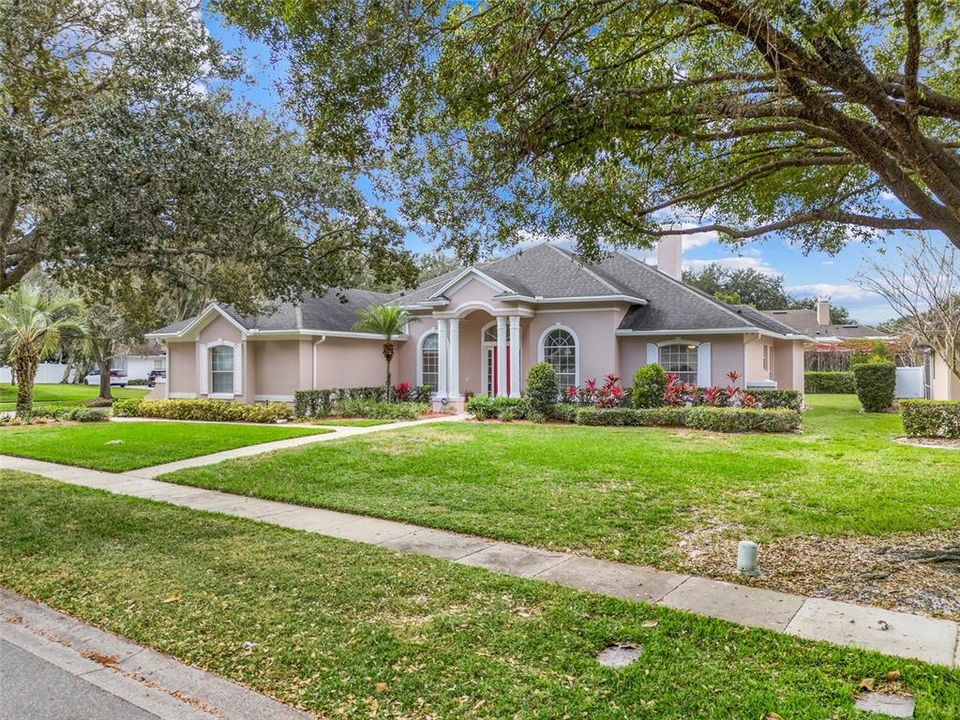 En Venta: $775,000 (4 camas, 3 baños, 2519 Pies cuadrados)