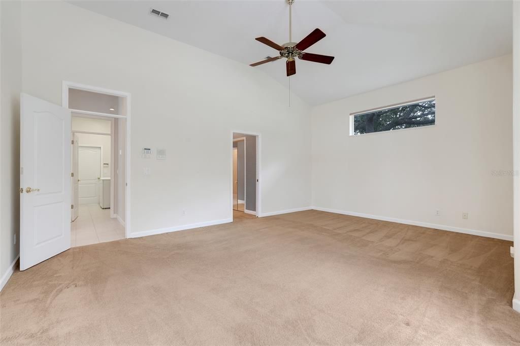 En Venta: $775,000 (4 camas, 3 baños, 2519 Pies cuadrados)