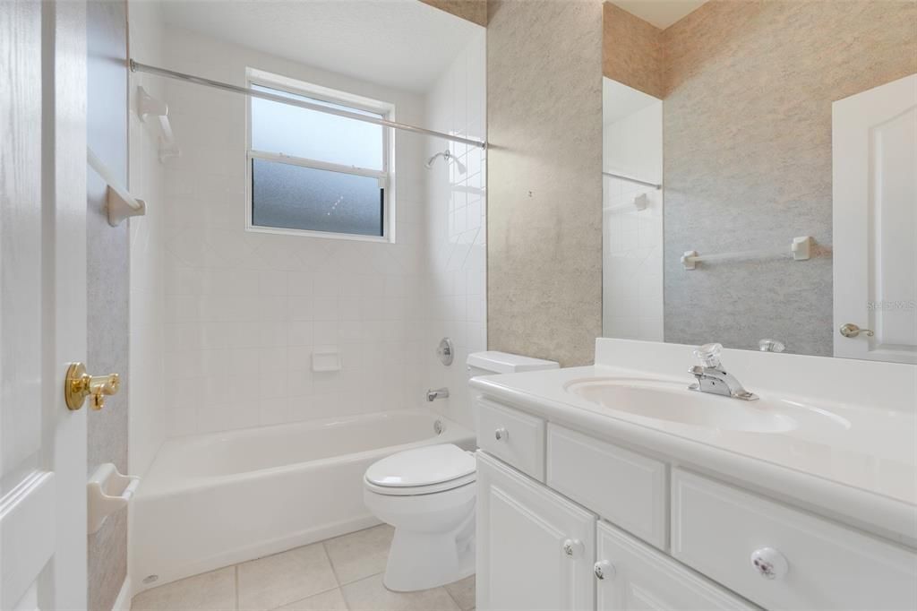 En Venta: $775,000 (4 camas, 3 baños, 2519 Pies cuadrados)