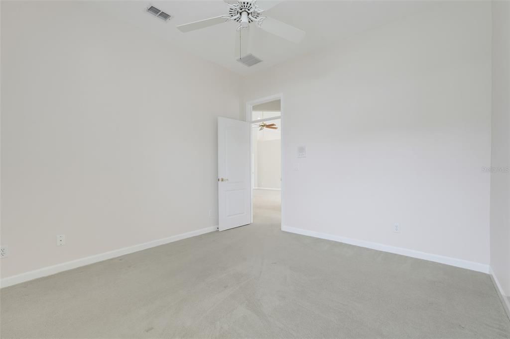 En Venta: $775,000 (4 camas, 3 baños, 2519 Pies cuadrados)