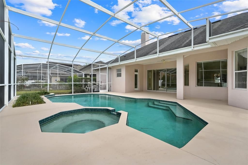 En Venta: $775,000 (4 camas, 3 baños, 2519 Pies cuadrados)