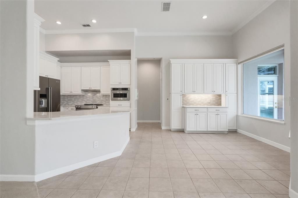 En Venta: $775,000 (4 camas, 3 baños, 2519 Pies cuadrados)