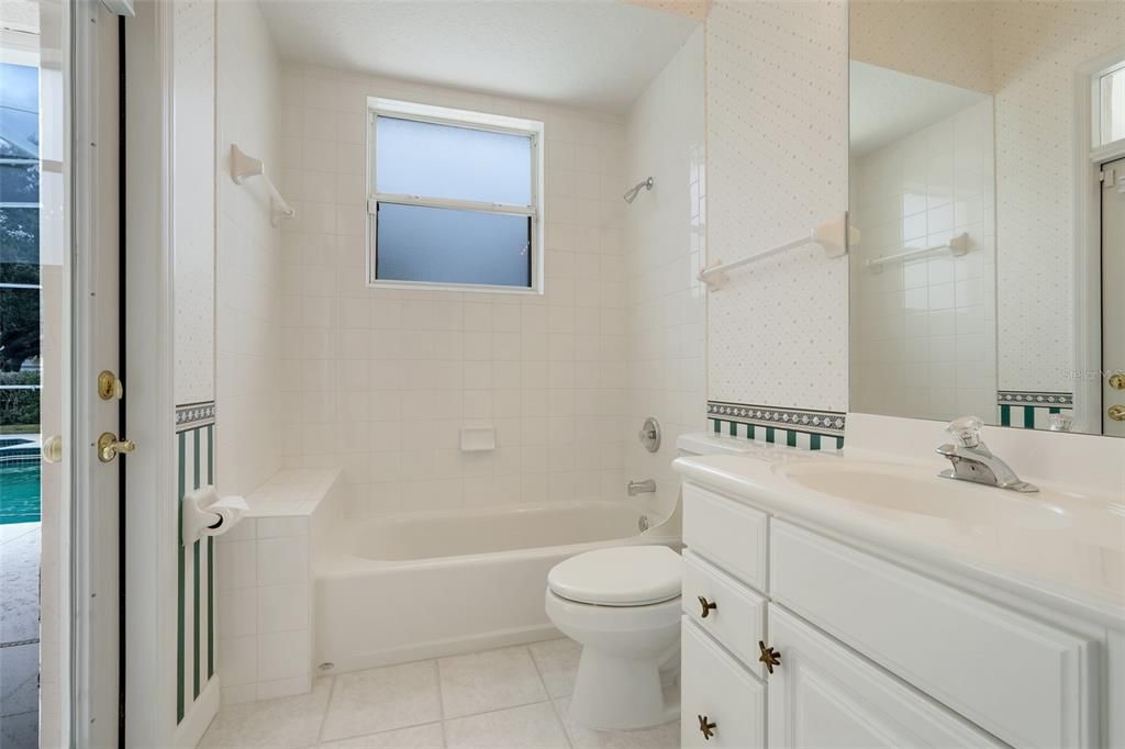 En Venta: $775,000 (4 camas, 3 baños, 2519 Pies cuadrados)