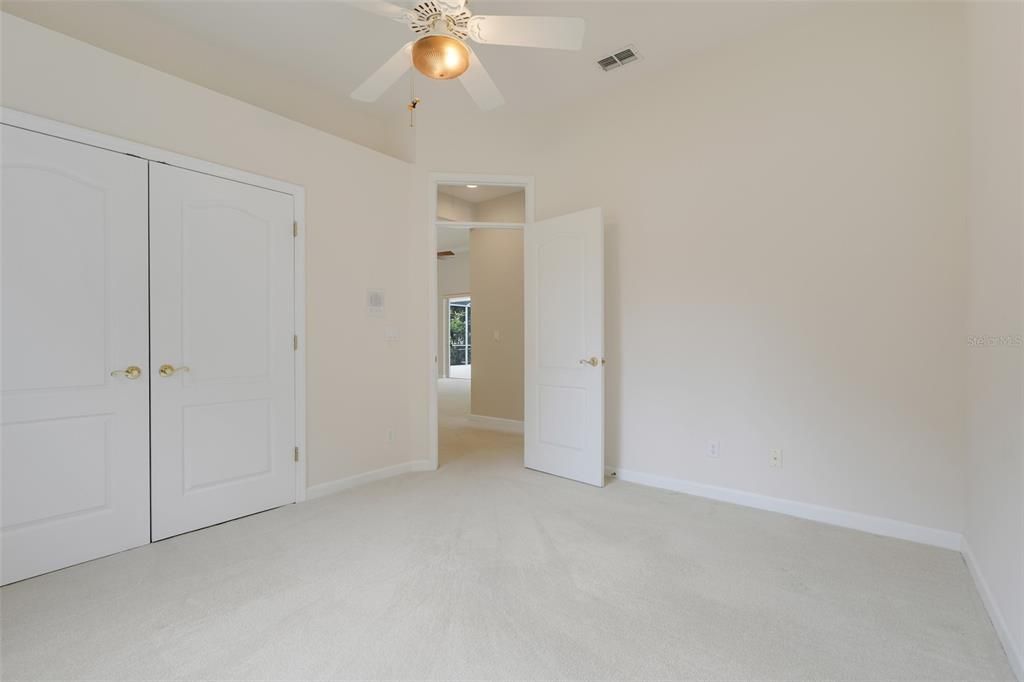 En Venta: $775,000 (4 camas, 3 baños, 2519 Pies cuadrados)