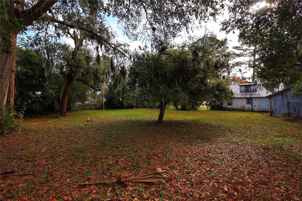 For Sale: $299,000 (2 beds, 1 baths, 575 Square Feet)