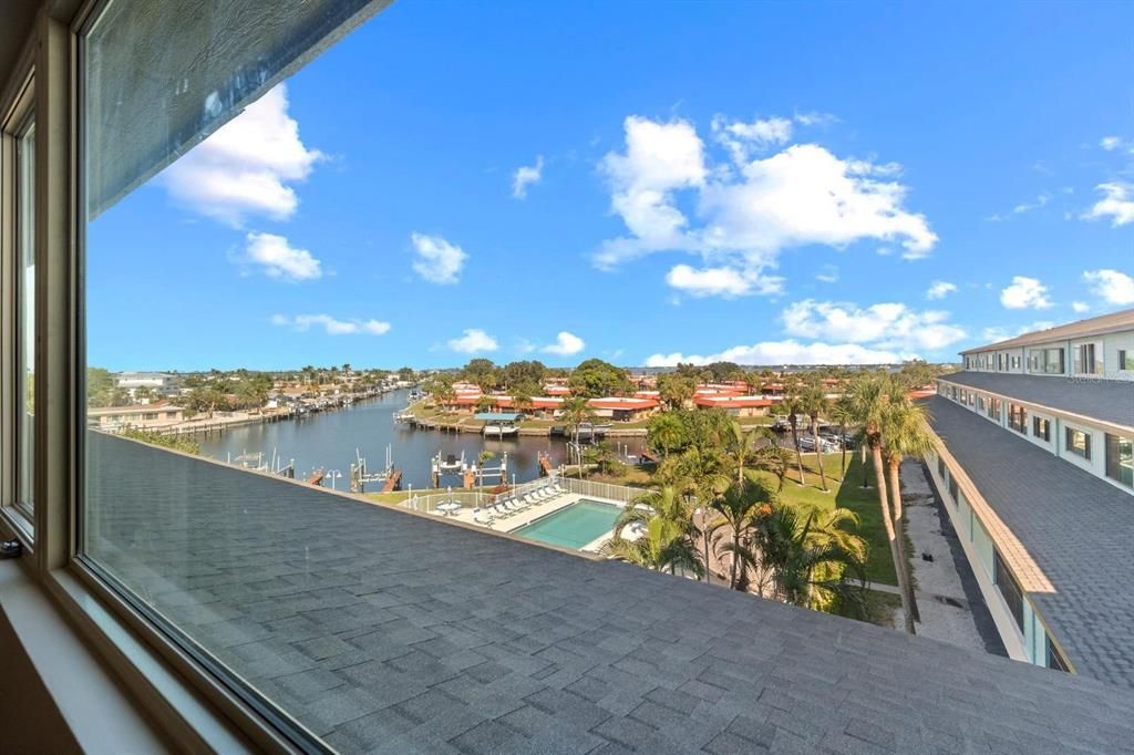 На продажу: $670,000 (3 спален, 3 ванн, 1988 Квадратных фут)