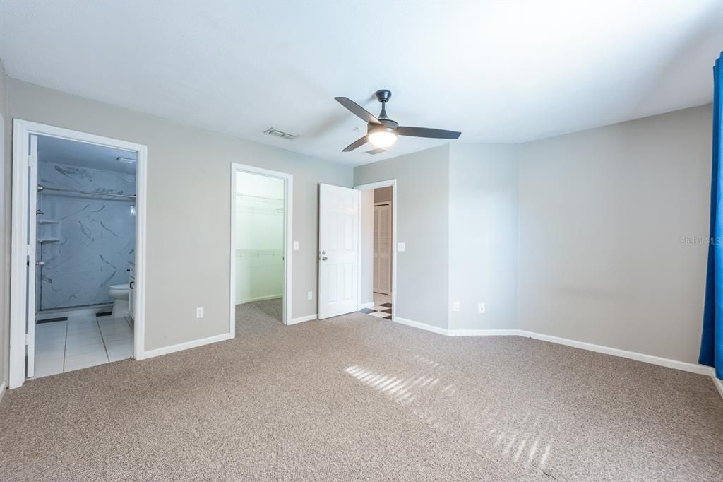 待售: $255,000 (2 贝兹, 2 浴室, 1098 平方英尺)