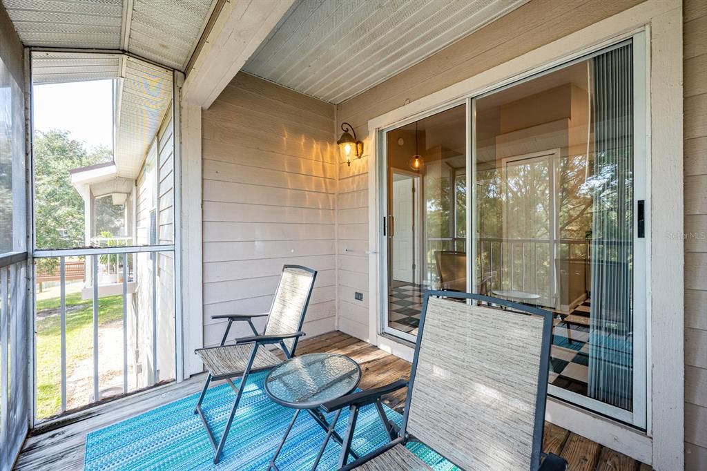 待售: $255,000 (2 贝兹, 2 浴室, 1098 平方英尺)