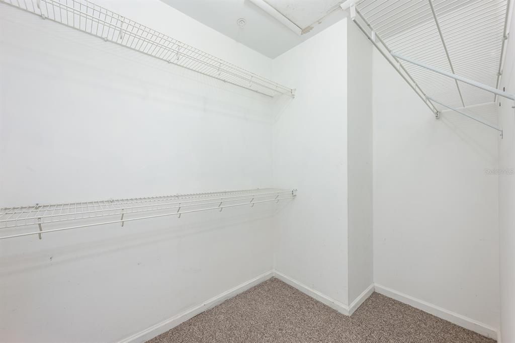 待售: $255,000 (2 贝兹, 2 浴室, 1098 平方英尺)