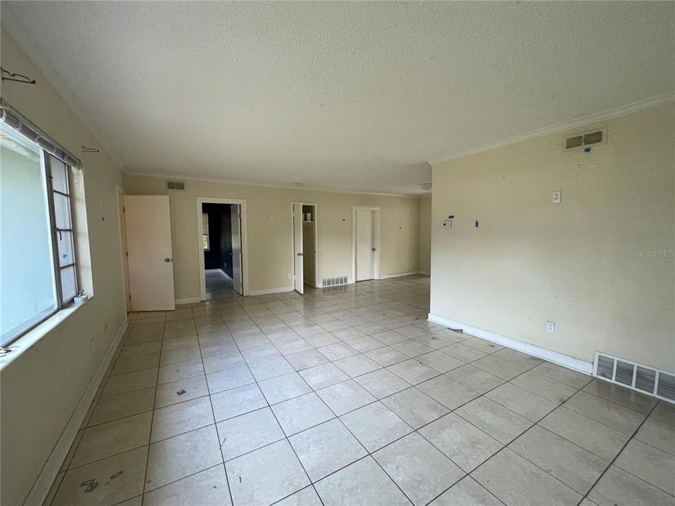 待售: $334,900 (2 贝兹, 2 浴室, 1889 平方英尺)