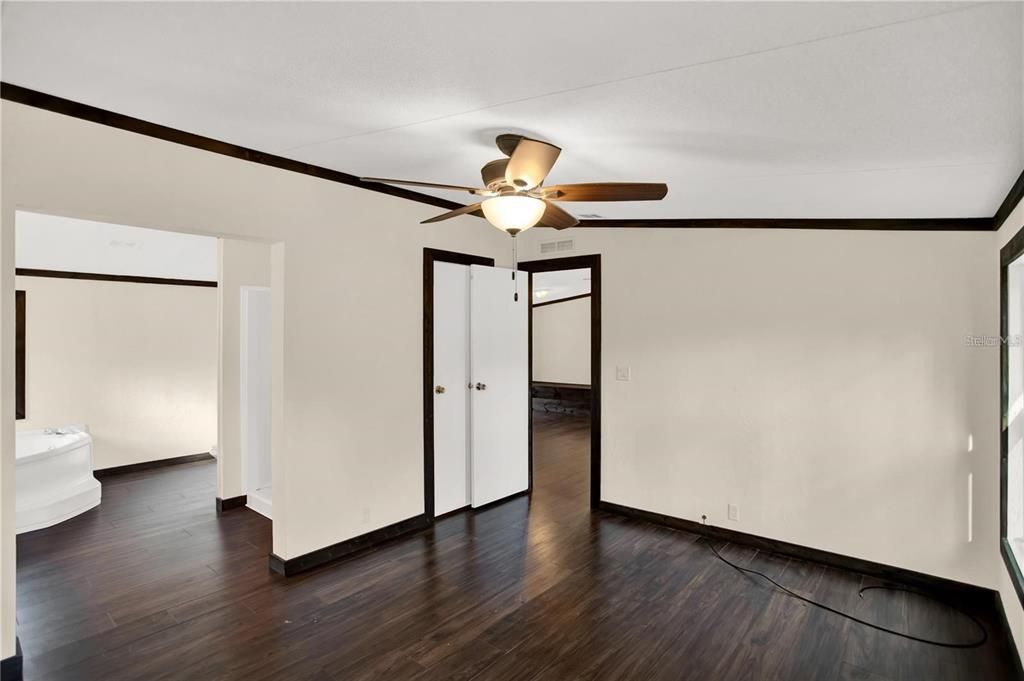 For Sale: $323,000 (3 beds, 2 baths, 1416 Square Feet)