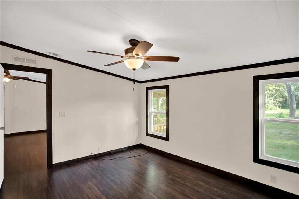 For Sale: $323,000 (3 beds, 2 baths, 1416 Square Feet)