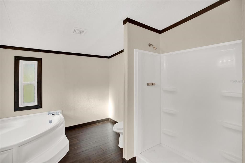 For Sale: $323,000 (3 beds, 2 baths, 1416 Square Feet)