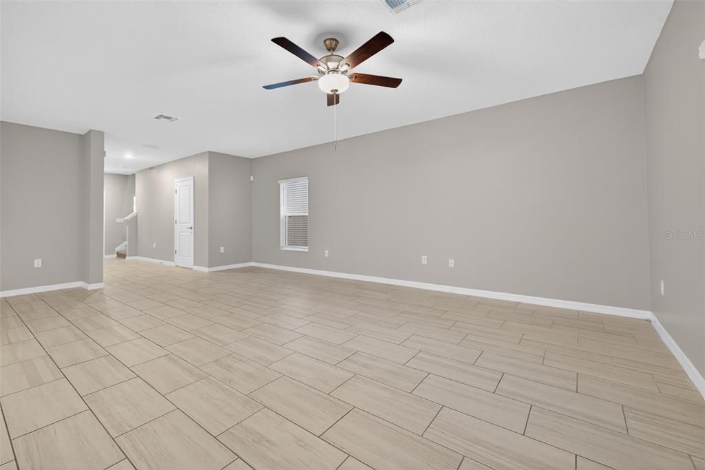 En Venta: $398,500 (5 camas, 2 baños, 2264 Pies cuadrados)