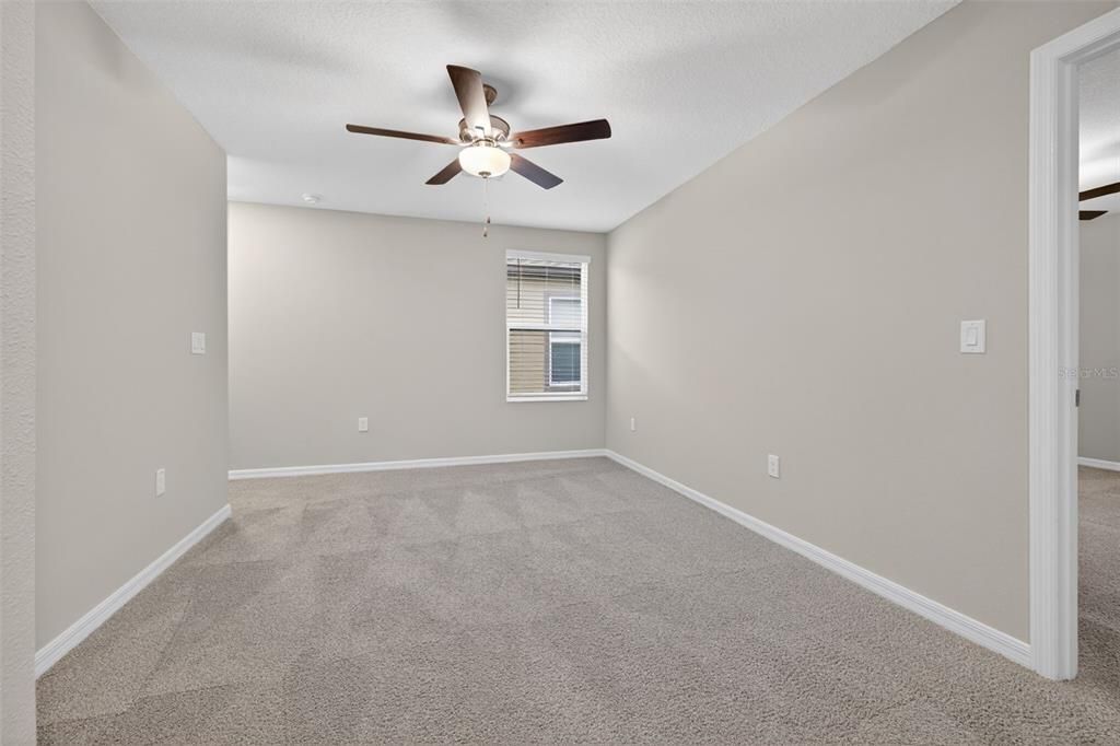 En Venta: $398,500 (5 camas, 2 baños, 2264 Pies cuadrados)