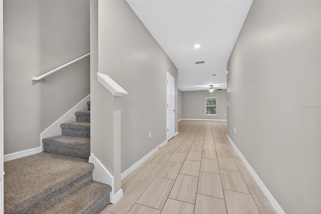 En Venta: $398,500 (5 camas, 2 baños, 2264 Pies cuadrados)