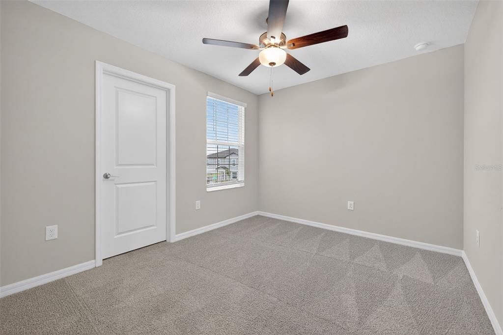 En Venta: $398,500 (5 camas, 2 baños, 2264 Pies cuadrados)