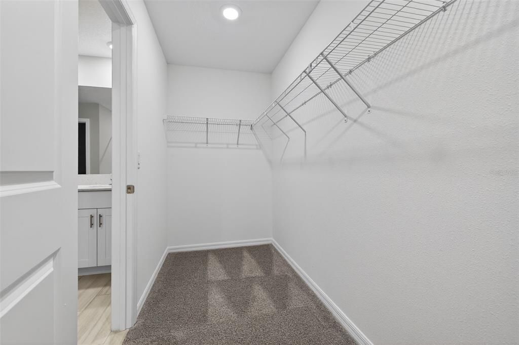 En Venta: $398,500 (5 camas, 2 baños, 2264 Pies cuadrados)