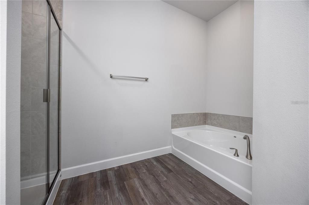 For Sale: $362,500 (4 beds, 2 baths, 1820 Square Feet)