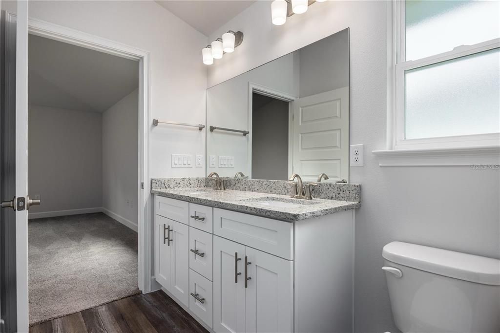 For Sale: $362,500 (4 beds, 2 baths, 1820 Square Feet)