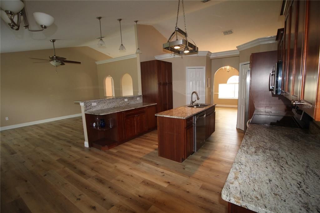 For Sale: $379,000 (3 beds, 2 baths, 2217 Square Feet)