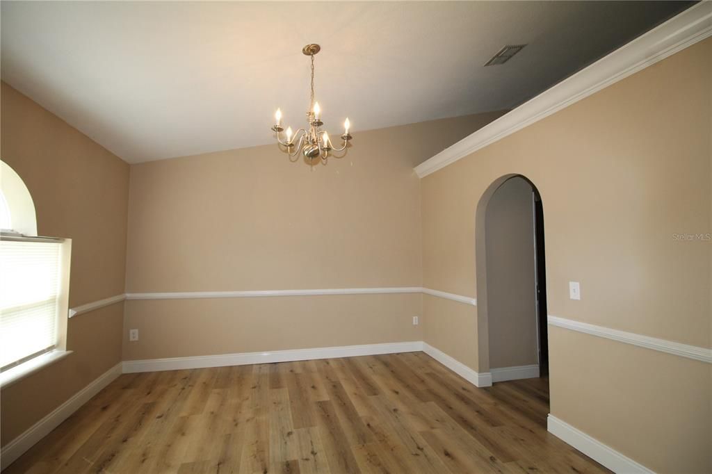 For Sale: $379,000 (3 beds, 2 baths, 2217 Square Feet)