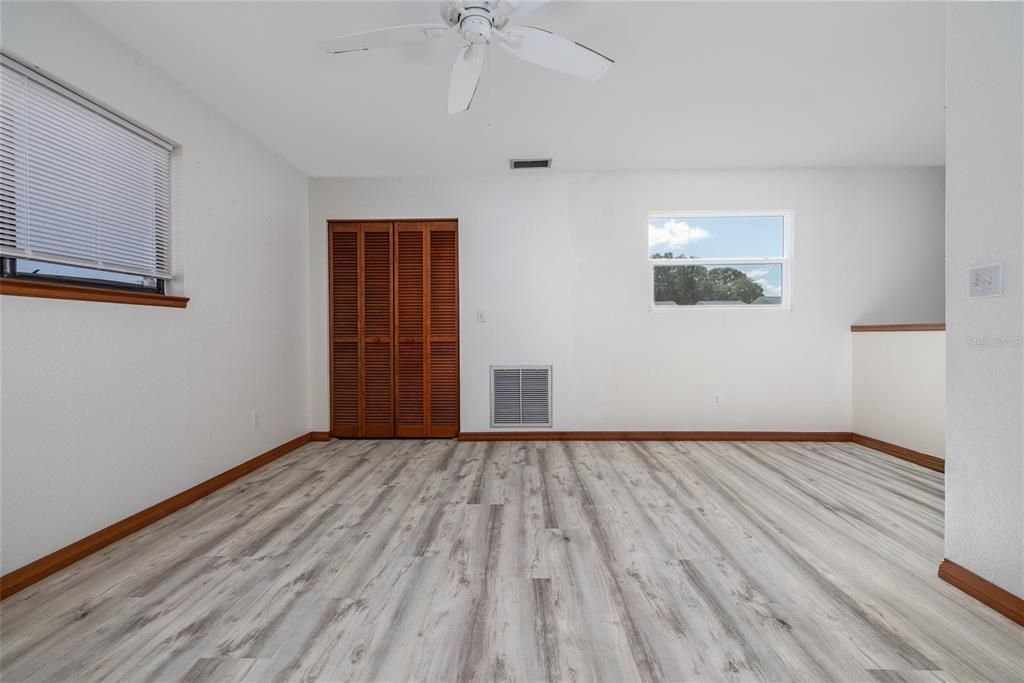 В аренду: $1,850 (2 спален, 2 ванн, 1706 Квадратных фут)