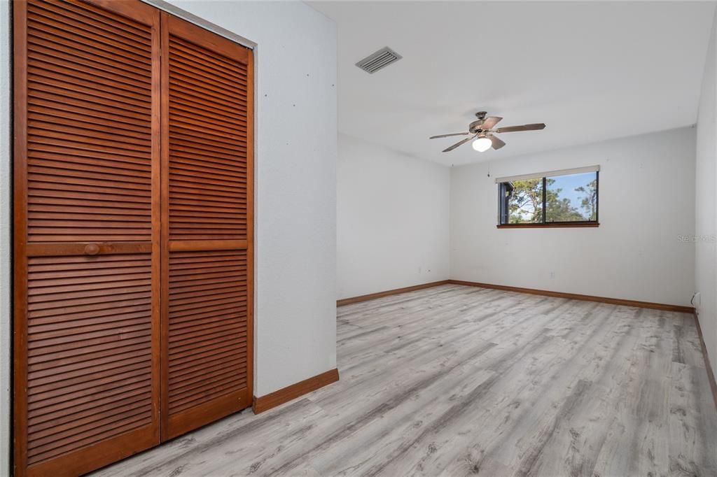 В аренду: $1,850 (2 спален, 2 ванн, 1706 Квадратных фут)