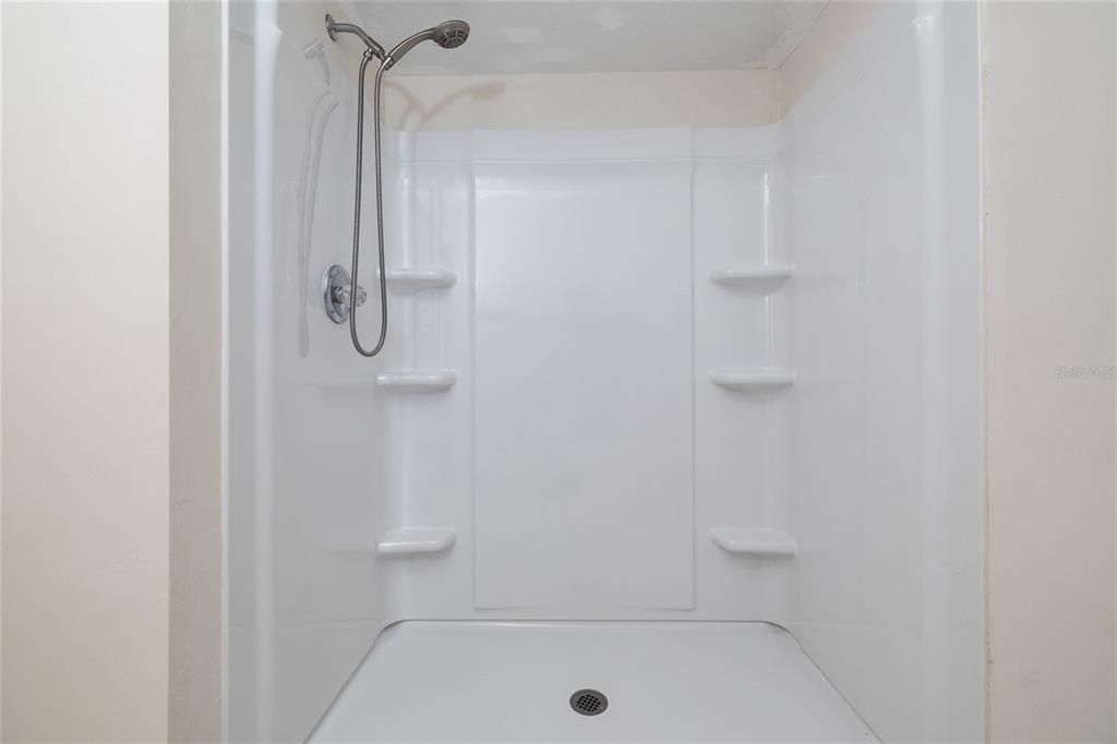 В аренду: $1,850 (2 спален, 2 ванн, 1706 Квадратных фут)