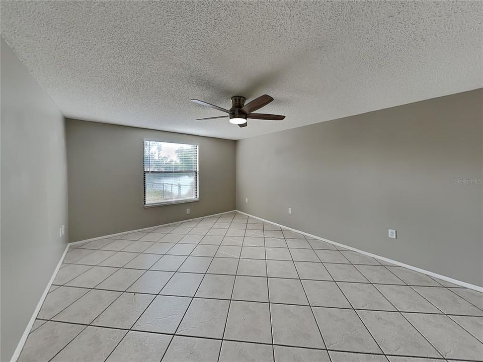 En Renta: $2,649 (3 camas, 2 baños, 1550 Pies cuadrados)