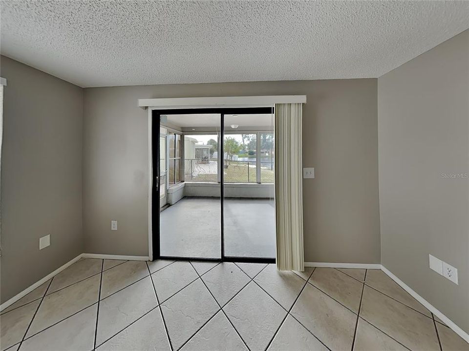 En Renta: $2,649 (3 camas, 2 baños, 1550 Pies cuadrados)