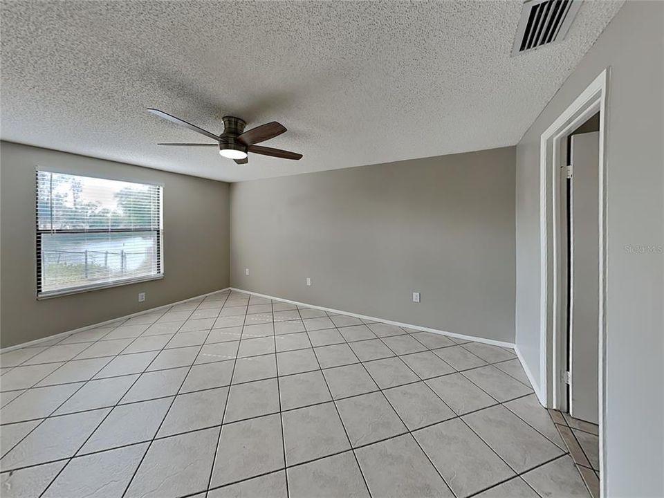 En Renta: $2,649 (3 camas, 2 baños, 1550 Pies cuadrados)