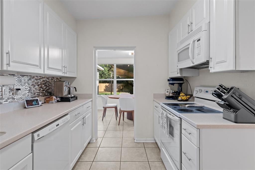 For Sale: $490,000 (4 beds, 3 baths, 2109 Square Feet)