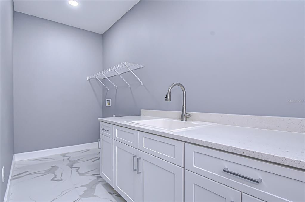 For Sale: $665,000 (3 beds, 2 baths, 2307 Square Feet)