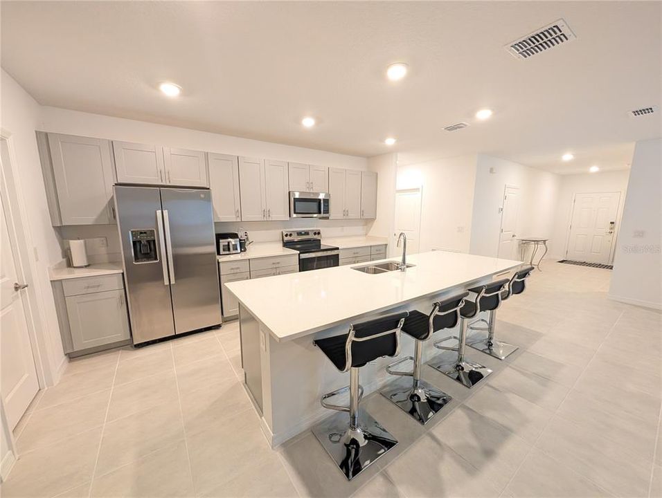 For Rent: $2,400 (4 beds, 3 baths, 2066 Square Feet)