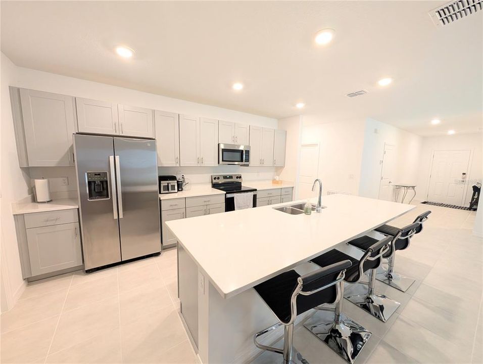 For Rent: $2,400 (4 beds, 3 baths, 2066 Square Feet)