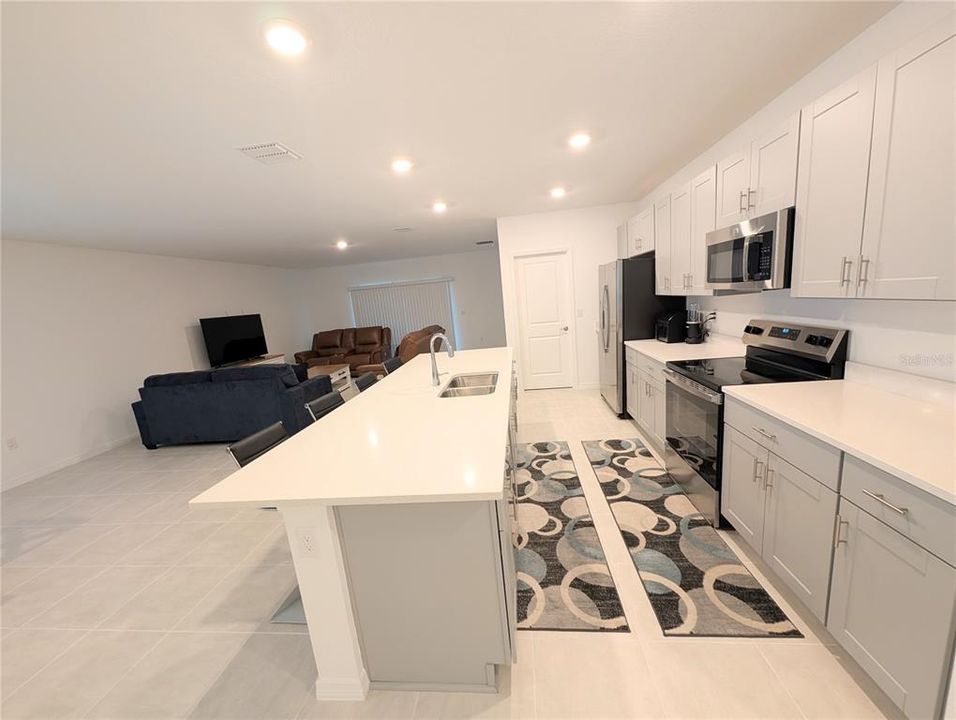 For Rent: $2,400 (4 beds, 3 baths, 2066 Square Feet)