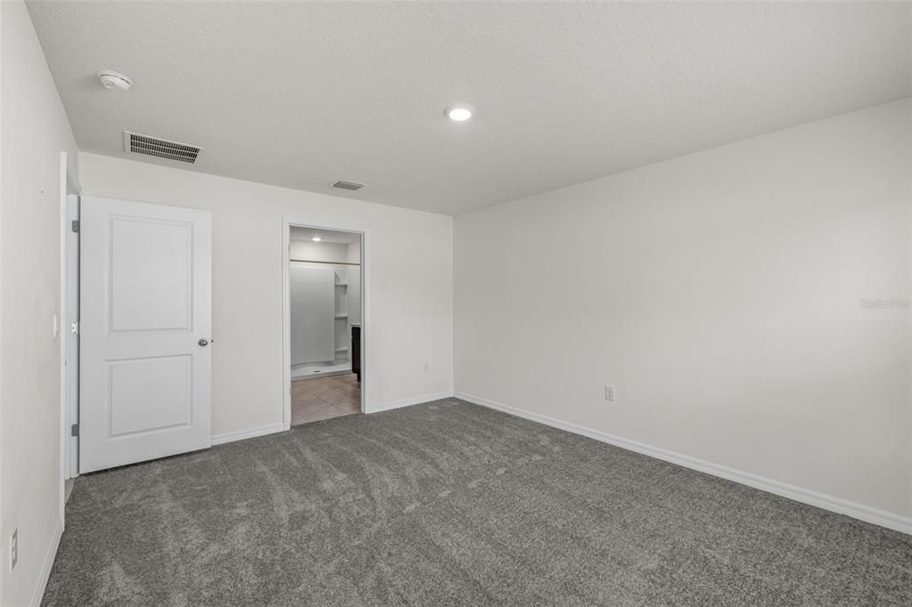 На продажу: $375,000 (4 спален, 2 ванн, 1812 Квадратных фут)