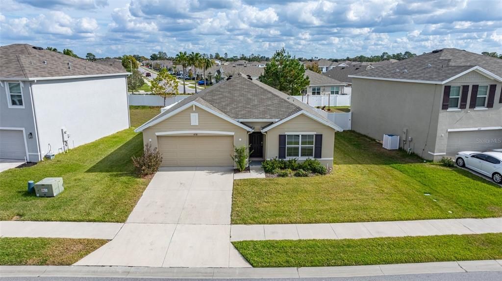 На продажу: $375,000 (4 спален, 2 ванн, 1812 Квадратных фут)