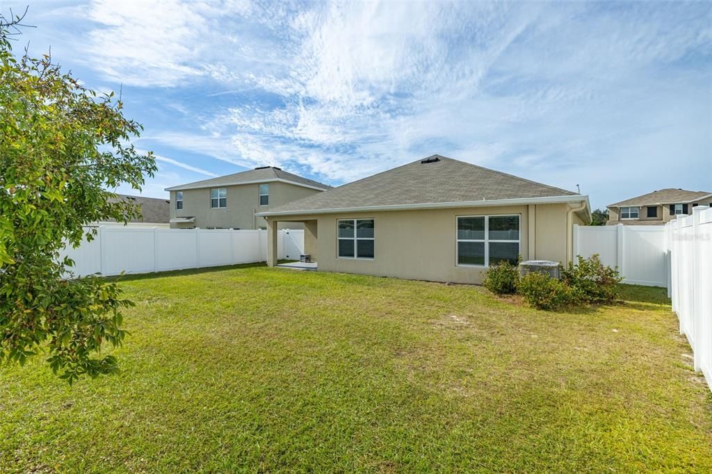 На продажу: $375,000 (4 спален, 2 ванн, 1812 Квадратных фут)