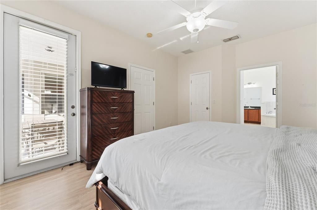 En Venta: $460,000 (4 camas, 3 baños, 1808 Pies cuadrados)